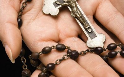 Prier le rosaire avec Léon XIV