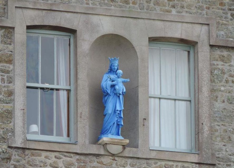 La Vierge bleue de la villa Saint Germain à Dinard