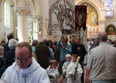 les bannières, messe de rentrée, paroisse Dinard-Pleurtuit